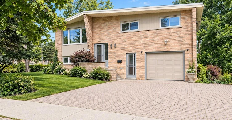Upper-580 Forest Hill Drive, Kitchener, ON, N2M 4H7