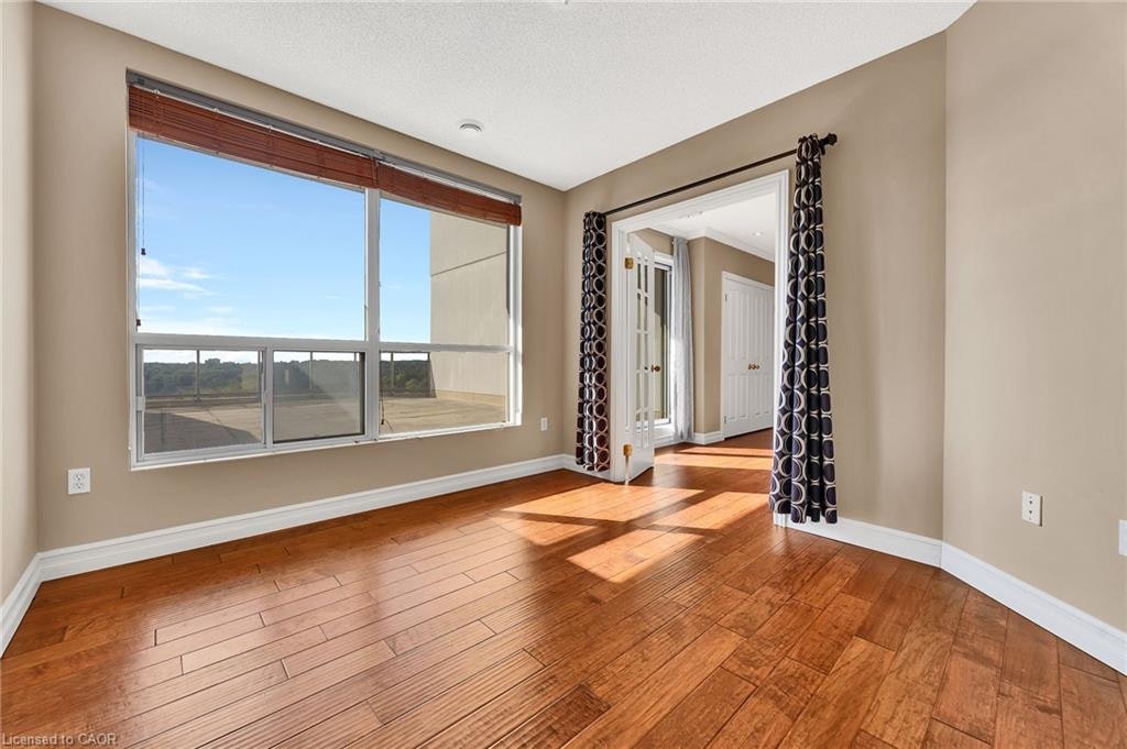 1303-255 Keats Way, Waterloo, ON, N2L 6N6 - 16