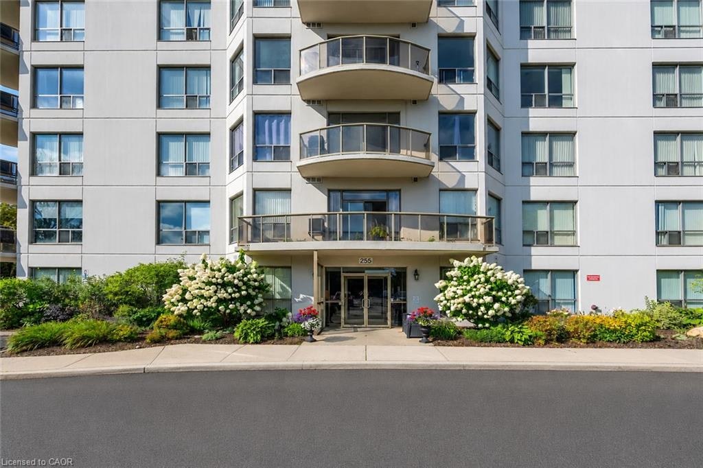 1303-255 Keats Way, Waterloo, ON, N2L 6N6 - 3