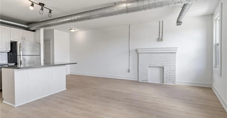 02-1006 King Street E, Hamilton, ON, L8M 1C8 - 12