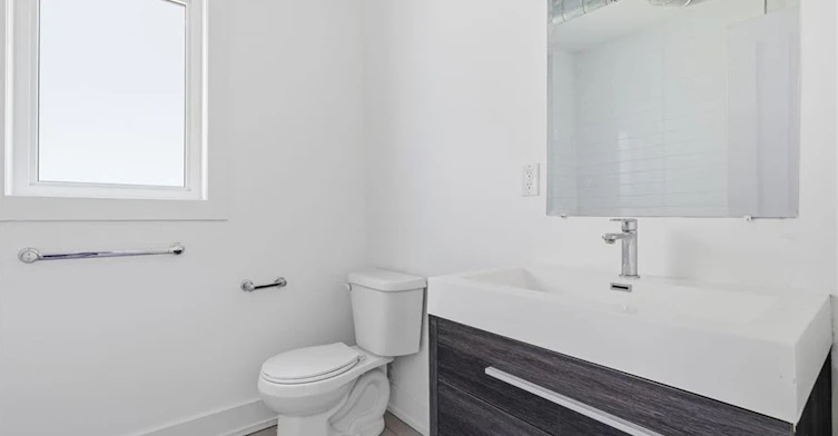 02-1006 King Street E, Hamilton, ON, L8M 1C8 - 9