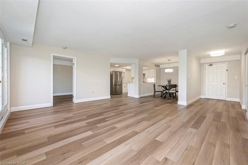 B405-216 Plains Road W, Burlington, ON, L7T 4K8 - 13