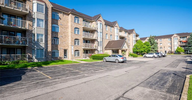 B405-216 Plains Road W, Burlington, ON, L7T 4K8 - 4