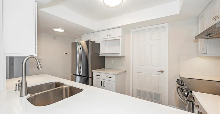 B405-216 Plains Road W, Burlington, ON, L7T 4K8 - 31