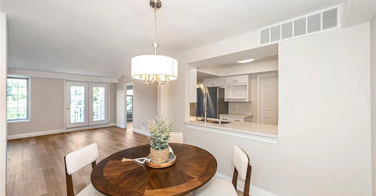 B405-216 Plains Road W, Burlington, ON, L7T 4K8 - 9