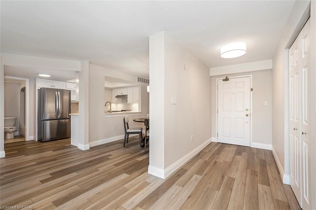 B405-216 Plains Road W, Burlington, ON, L7T 4K8 - 7