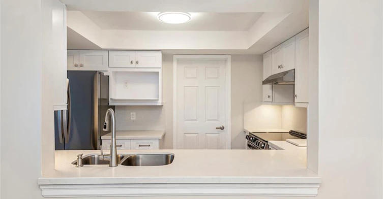 B405-216 Plains Road W, Burlington, ON, L7T 4K8 - 10