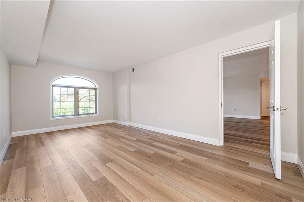 B405-216 Plains Road W, Burlington, ON, L7T 4K8 - 34