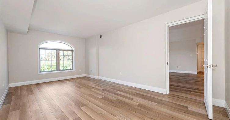 B405-216 Plains Road W, Burlington, ON, L7T 4K8 - 34