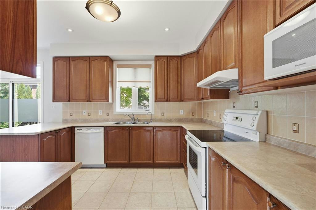 2241 Glazebrook Circle, Oakville, ON, L6M 5B5 - 12
