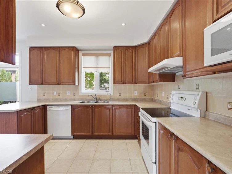 2241 Glazebrook Circle, Oakville, ON, L6M 5B5 - 12
