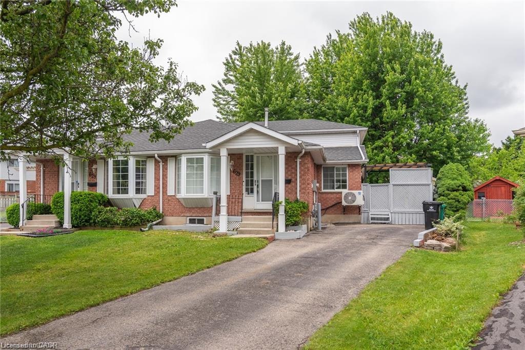 B-629 Settlersfield Court, Waterloo, ON, N2T 2K6