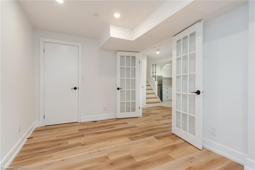 B-629 Settlersfield Court, Waterloo, ON, N2T 2K6 - 41