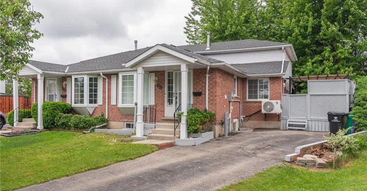 B-629 Settlersfield Court, Waterloo, ON, N2T 2K6 - 2