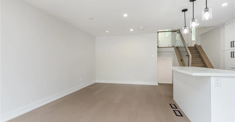 B-629 Settlersfield Court, Waterloo, ON, N2T 2K6 - 10