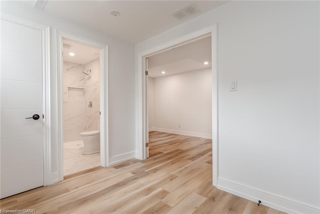 B-629 Settlersfield Court, Waterloo, ON, N2T 2K6 - 42