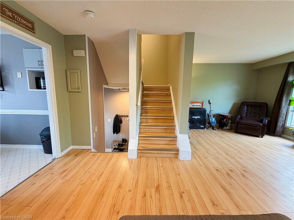 76 Fairgreen Close, Cambridge, ON, N1T 1T7 - 20