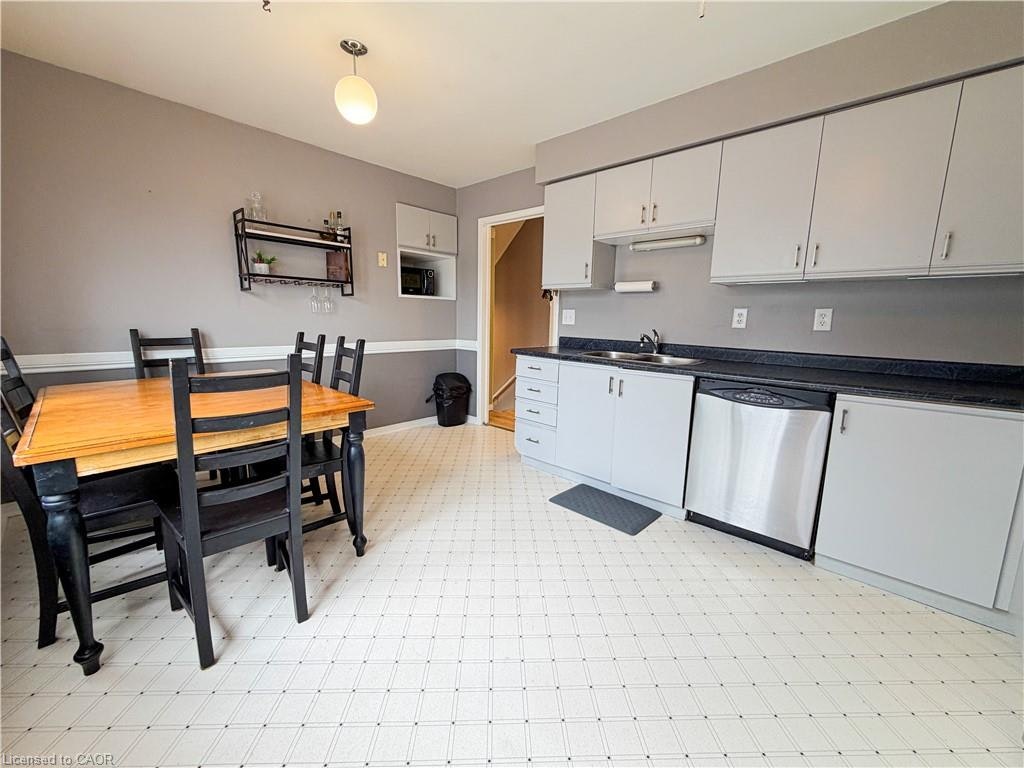 76 Fairgreen Close, Cambridge, ON, N1T 1T7 - 15