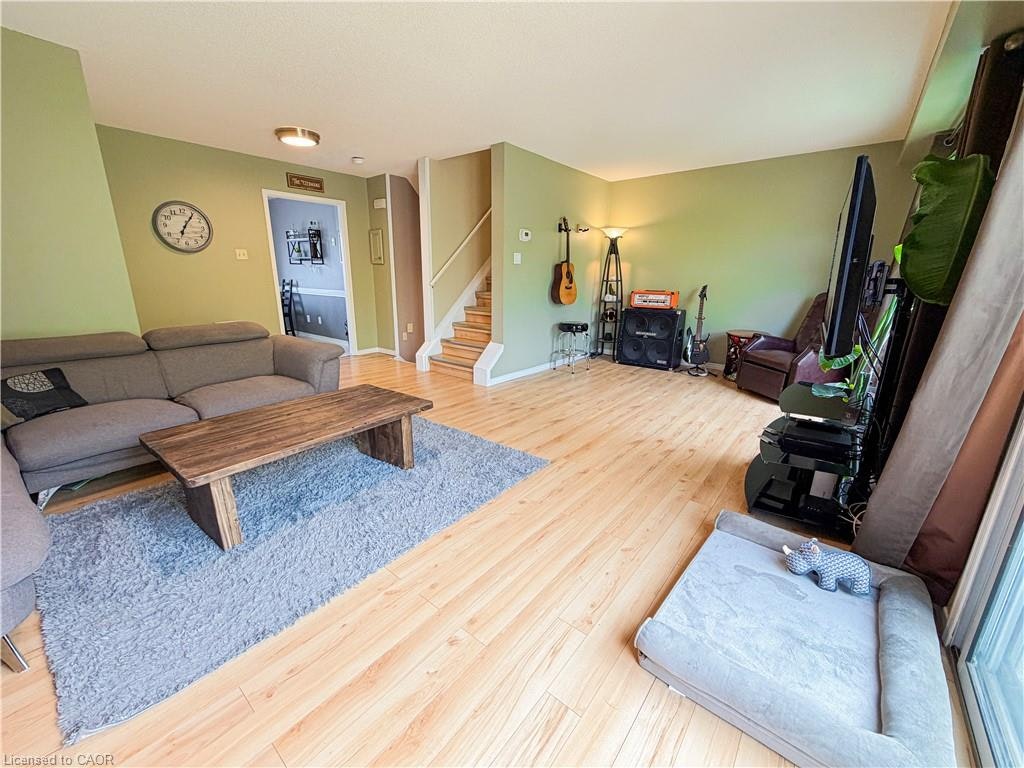 76 Fairgreen Close, Cambridge, ON, N1T 1T7 - 9