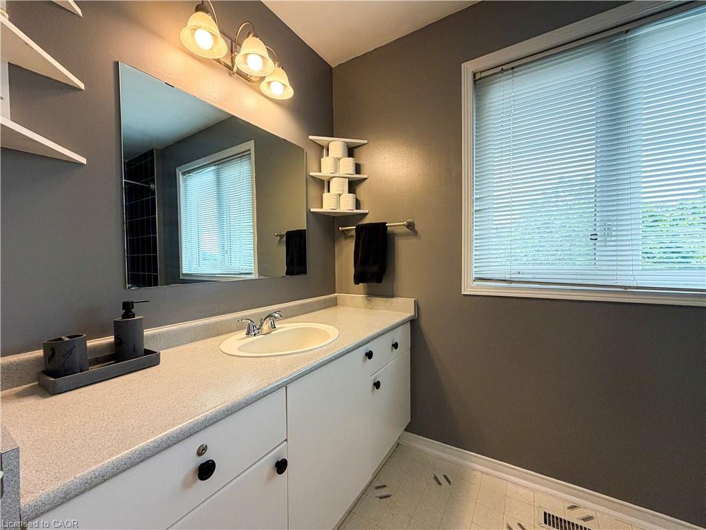 76 Fairgreen Close, Cambridge, ON, N1T 1T7 - 28