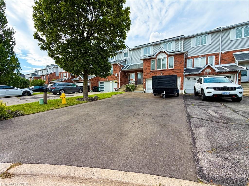 76 Fairgreen Close, Cambridge, ON, N1T 1T7 - 2