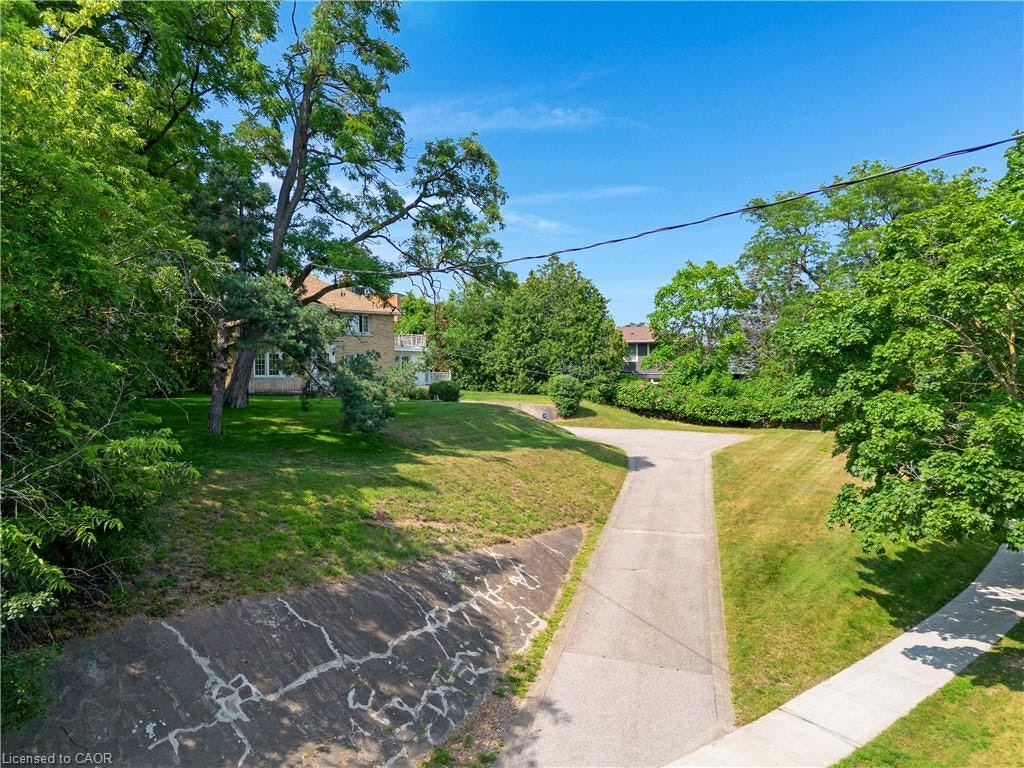 272 Sheldon Avenue N, Kitchener, ON, N2A 1G7