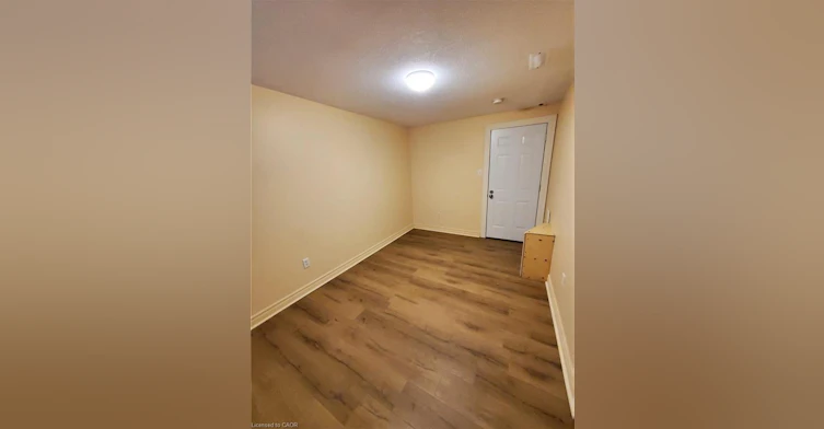 9-225 Shakespeare Drive, Waterloo, ON, N2L 2T5 - 11