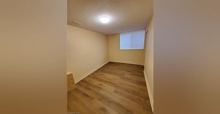 9-225 Shakespeare Drive, Waterloo, ON, N2L 2T5 - 8