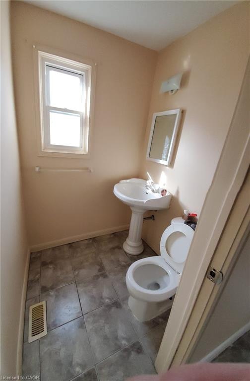 9-225 Shakespeare Drive, Waterloo, ON, N2L 2T5 - 13