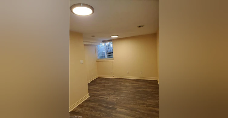 9-225 Shakespeare Drive, Waterloo, ON, N2L 2T5 - 10