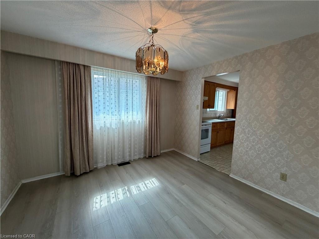 Upper-148 Pepperwood Crescent, Kitchener, ON, N2A 2R3 - 6