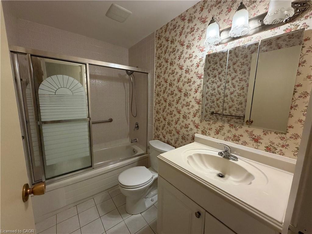 Upper-148 Pepperwood Crescent, Kitchener, ON, N2A 2R3 - 12