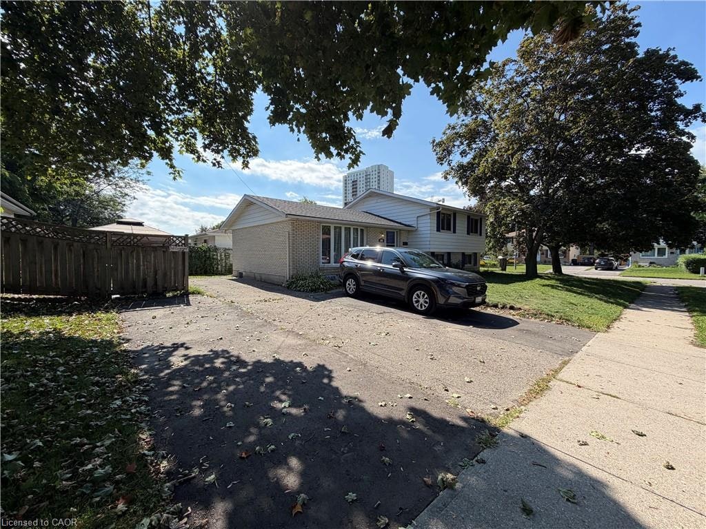 Upper-148 Pepperwood Crescent, Kitchener, ON, N2A 2R3 - 2