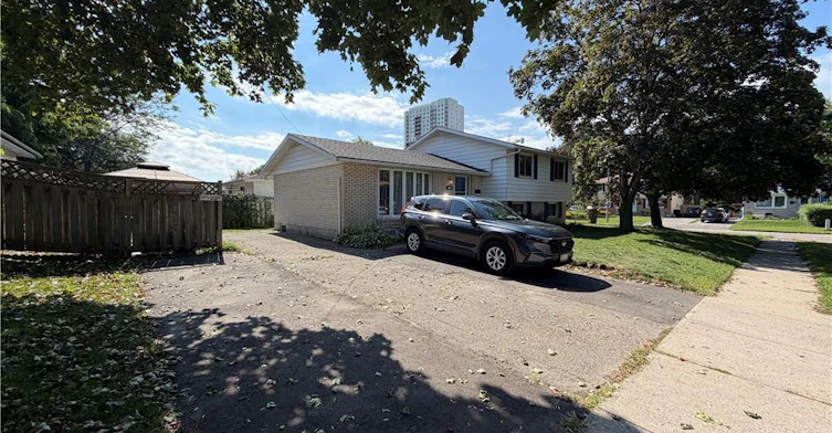 Upper-148 Pepperwood Crescent, Kitchener, ON, N2A 2R3 - 2