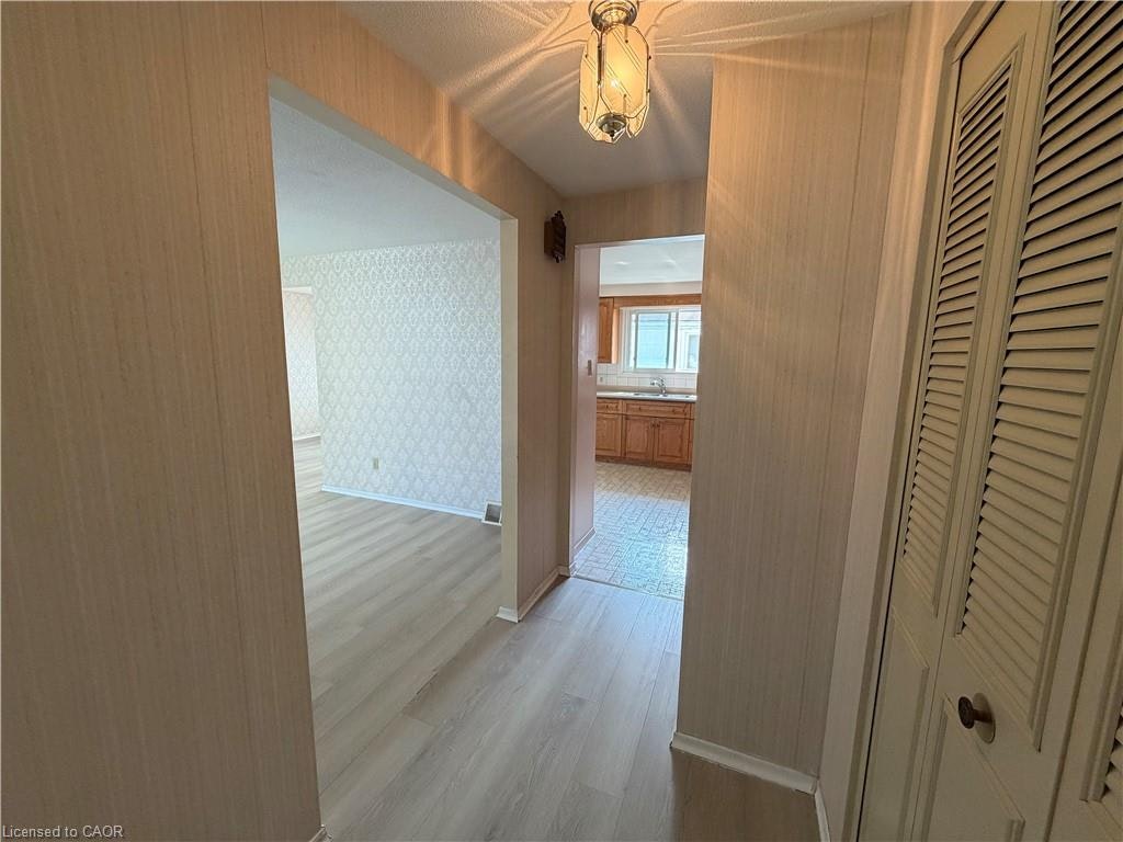 Upper-148 Pepperwood Crescent, Kitchener, ON, N2A 2R3 - 3