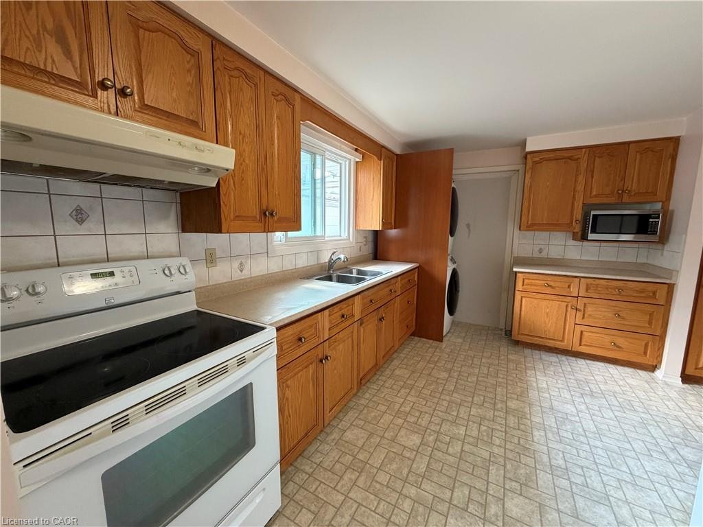Upper-148 Pepperwood Crescent, Kitchener, ON, N2A 2R3 - 8