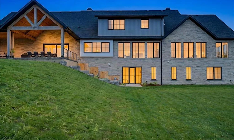 742 Country Squire Road