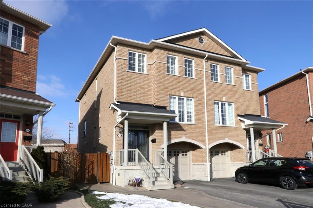 3656 Twinmaple Drive, Mississauga, ON, L4Y 3R1