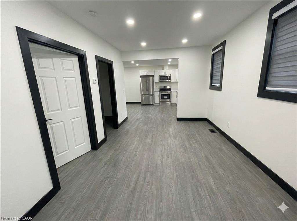 Main-1048 Fennell Avenue E, Hamilton, ON, L8T 1R6 - 5