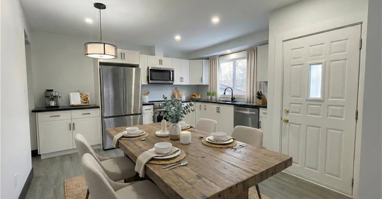 Main-1048 Fennell Avenue E, Hamilton, ON, L8T 1R6