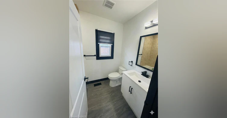 Main-1048 Fennell Avenue E, Hamilton, ON, L8T 1R6 - 3