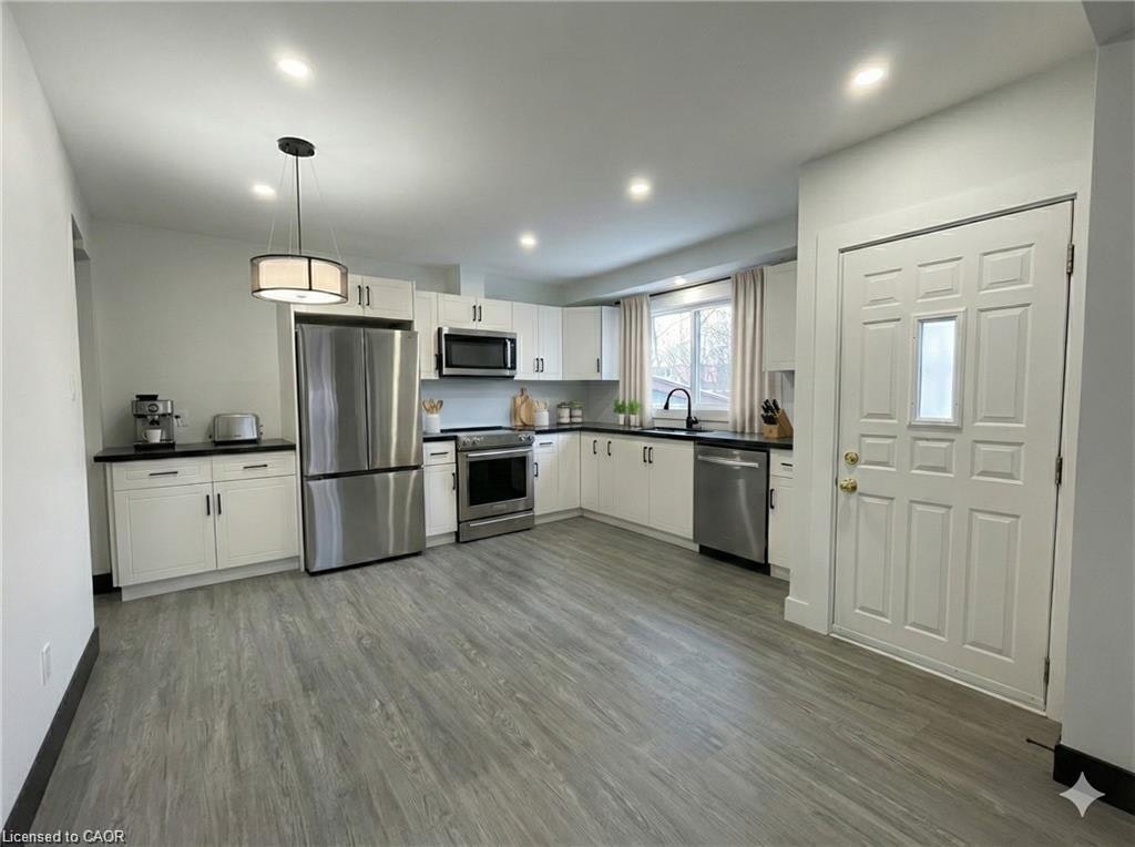 Main-1048 Fennell Avenue E, Hamilton, ON, L8T 1R6 - 2