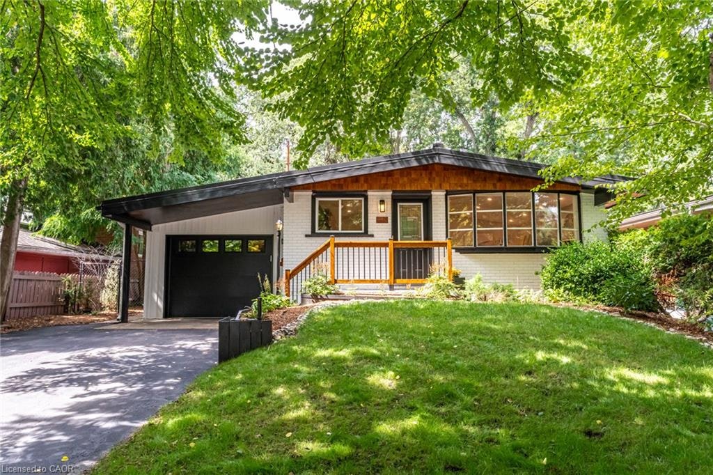 28 Helen Street, Hamilton, ON, L9H 1N3