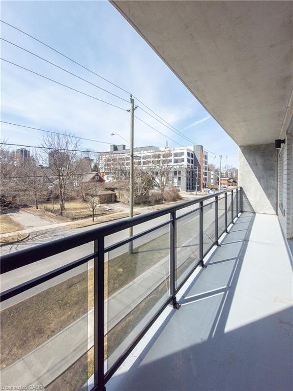 F212-275 Larch Street, Waterloo, ON, N2L 3R2 - 18