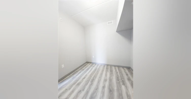 F212-275 Larch Street, Waterloo, ON, N2L 3R2 - 6