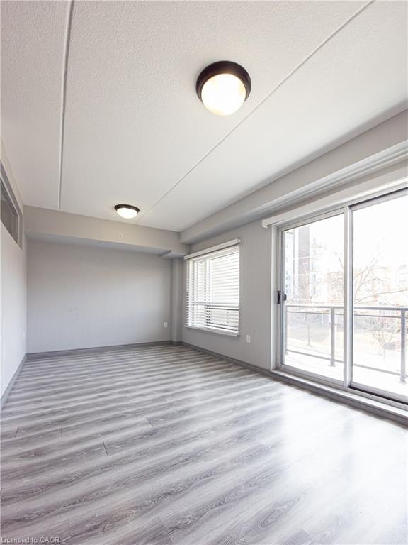 F212-275 Larch Street, Waterloo, ON, N2L 3R2 - 12
