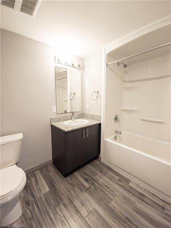 F212-275 Larch Street, Waterloo, ON, N2L 3R2 - 8