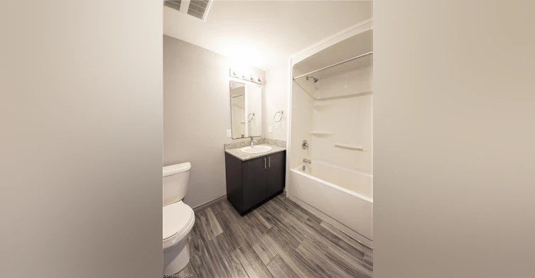 F212-275 Larch Street, Waterloo, ON, N2L 3R2 - 8