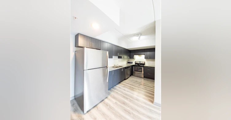 F212-275 Larch Street, Waterloo, ON, N2L 3R2 - 10