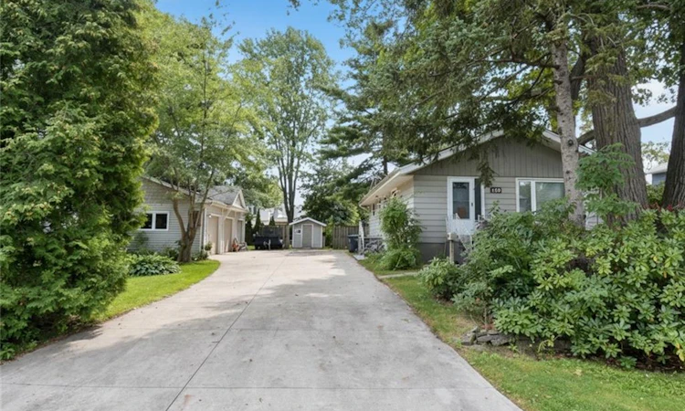 120 Eaglewood Boulevard